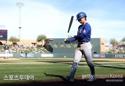 ����̹���